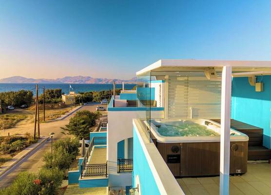 Seabreeze Villa - with Jacuzzi & heated pool 1