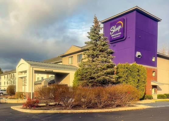Sleep Inn & Suites Queensbury - Lake George 1