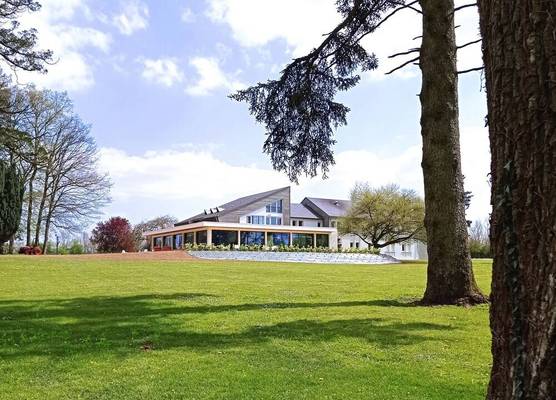 Hôtel le Corbusson Laval Ouest 1