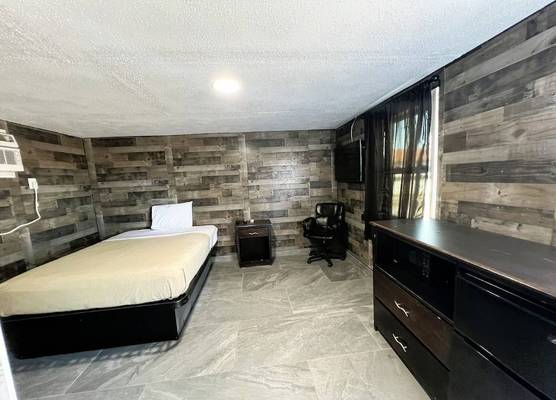 Beverly motel 1