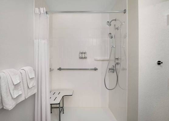 Garner Hotel Paducah West by IHG 1