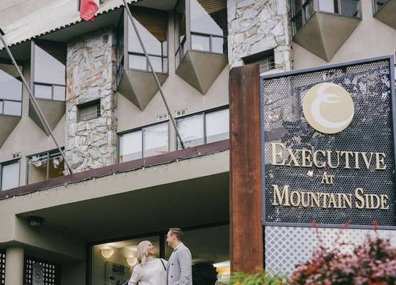 Mountain Side Hotel Whistler by Executive 1