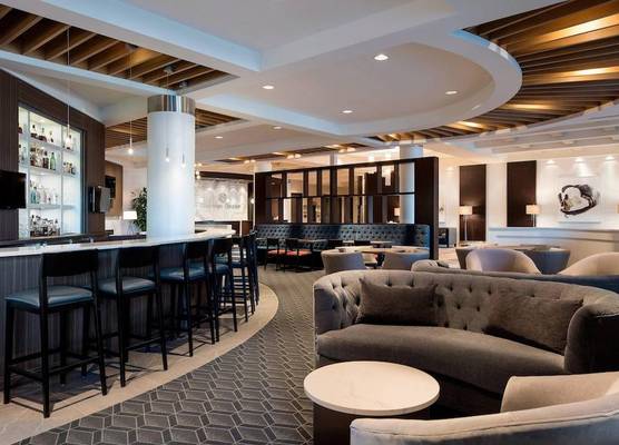 Sheraton Cavalier Calgary Hotel 1