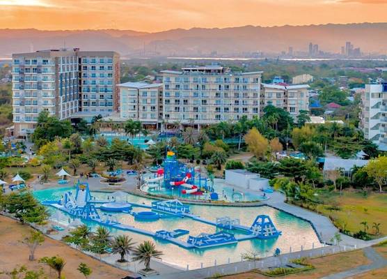Solea Mactan Resort and Waterpark 1