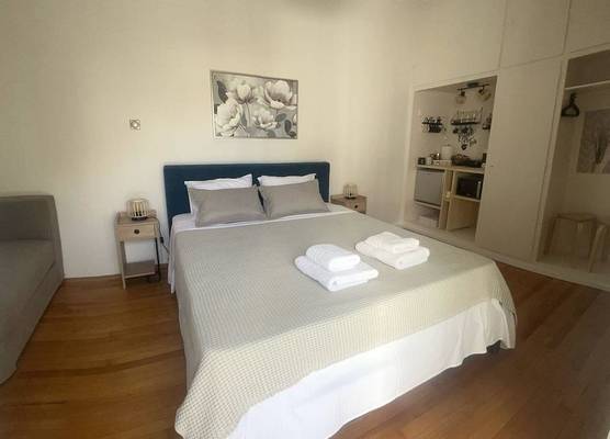 Garden Square Inn 1