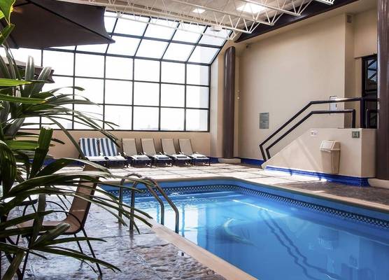 Everest Hotel 1