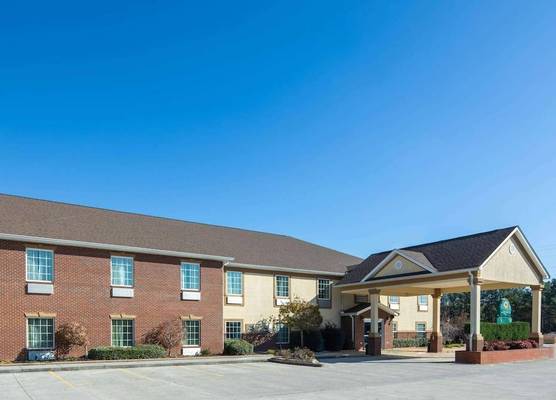 La Quinta Inn by Wyndham Calhoun South I-75 1