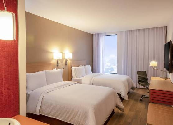 Fiesta Inn Parque Puebla 1