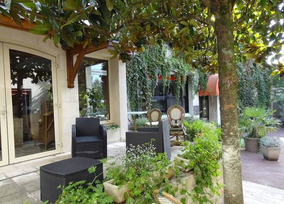 Hotel Val De Loire 1