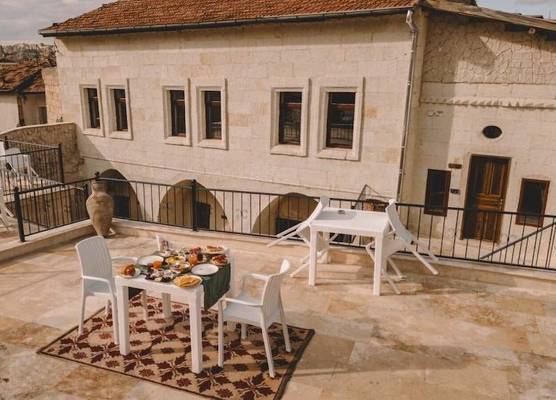 DAPHNE CAVE HOTEL 1