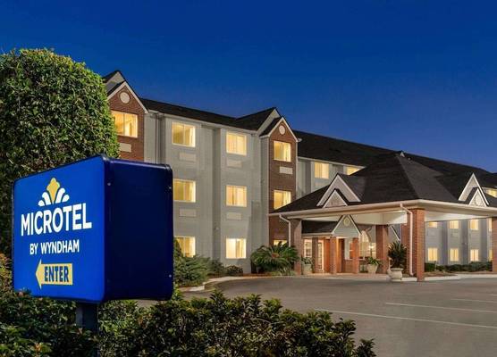 Microtel Inn & Suites by Wyndham 1