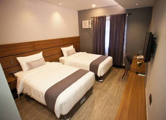 Embassy Hotel 1