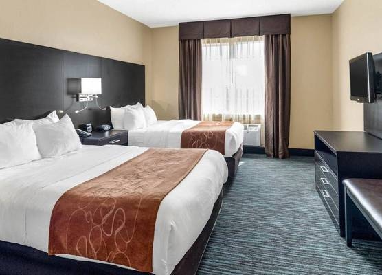 Comfort Suites Odessa near University 1