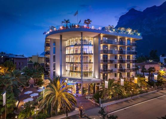 Hotel Kristal Palace - Tonelli Hotels - Adult Friendly 1