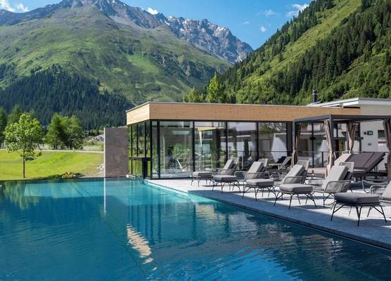 DAS VIER Sport und Wellnesshotel 1