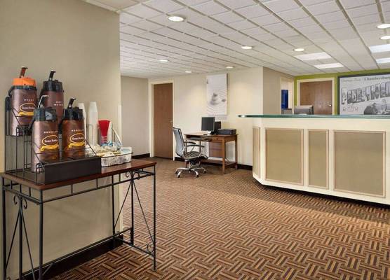 Super 8 by Wyndham Chambersburg I-81 1