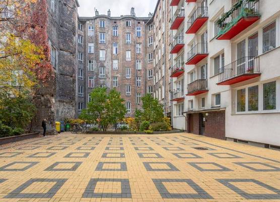 Hala Mirowska Apartments 1