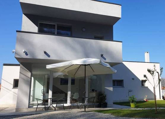Crystal B&B 1