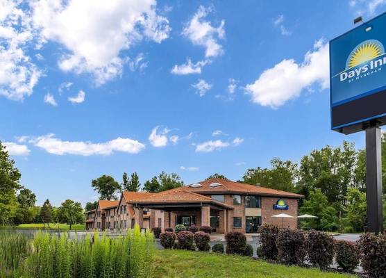 Days Inn by Wyndham Geneva/Finger Lakes 1
