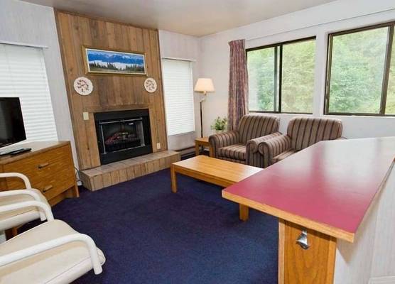 Sequim Bay Lodge 1