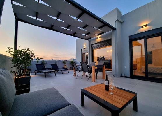 10 Apartments & Suites Athens 1