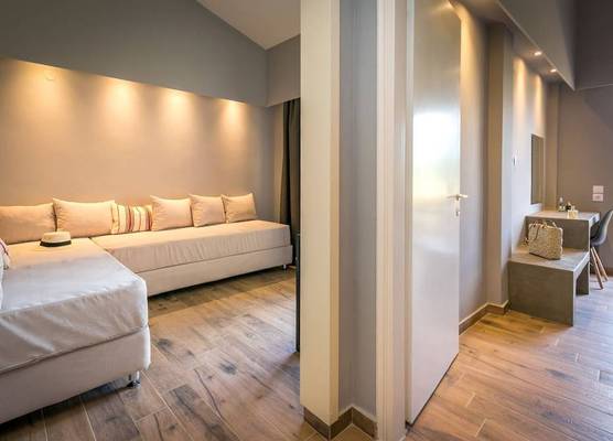 Zoe Hotel, Trypiti Beach Resort & Hive water park 1