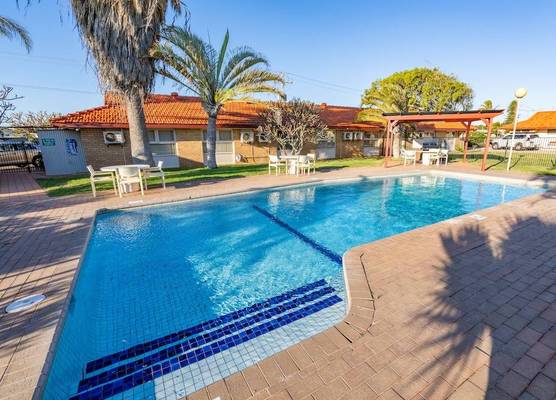 Hospitality Carnarvon, SureStay Collection by Best Western 1
