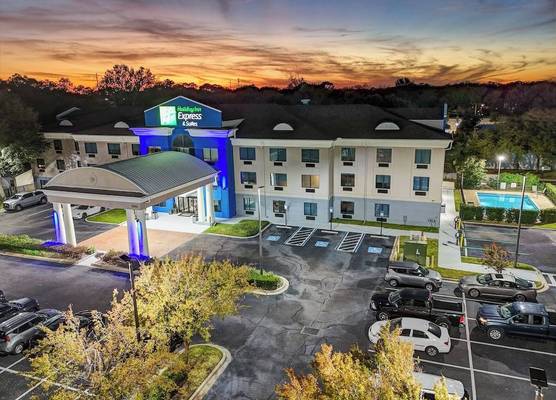 Holiday Inn Express & Suites JACKSONVILLE - ATLANTIC BEACH by IHG 1