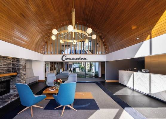 Commodore Airport Hotel 1