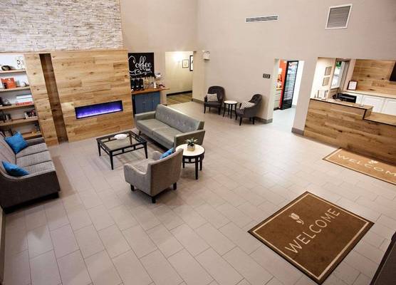 Country Inn & Suites by Radisson, Harrisburg West Mechanicsburg 1