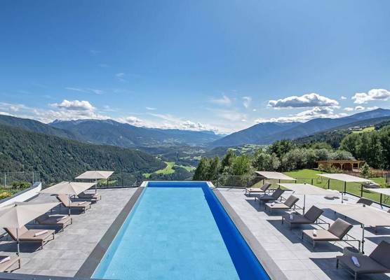 Panoramahotel Huberhof 1