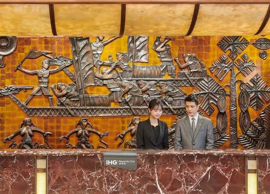 Crowne Plaza Zhuhai City Center by IHG 1