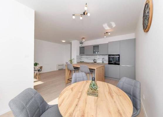 Central Vibes by Belmont Realty 1