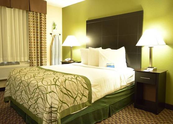 Baymont by Wyndham Holland 1