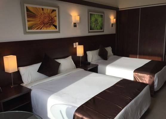 Weston Suites Hotel 1