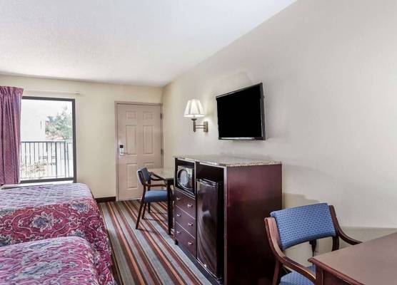 Days Inn by Wyndham Sanford 1