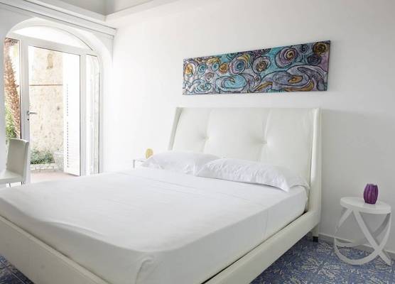 LHP Suite Executive Design Cottage Capri 1