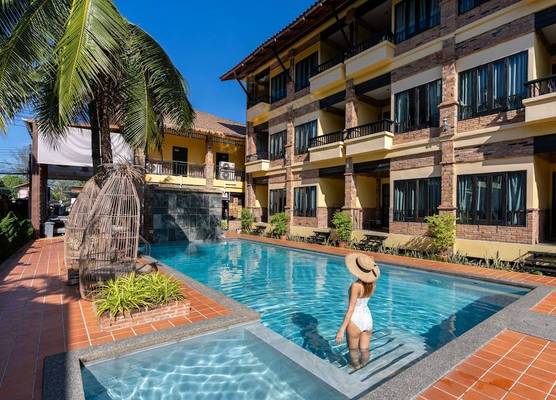 Motive Cottage Resort 1