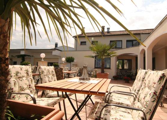 Landhotel Bergischer Hof GmbH Marialinden 1