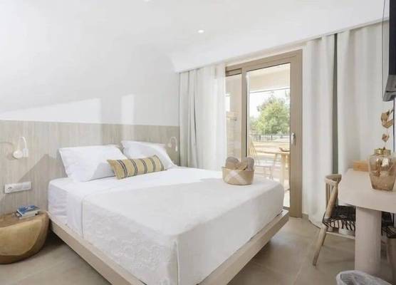 NŪSA suites & villas 1