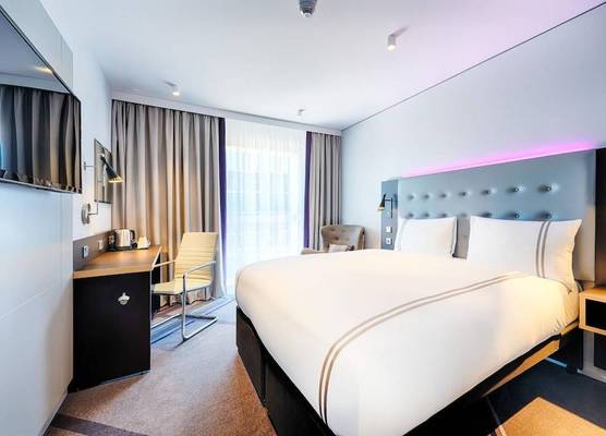 Premier Inn Darmstadt City Centre 1