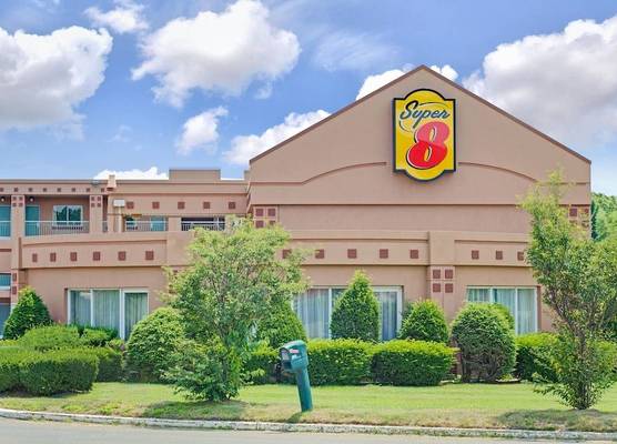 Super 8 by Wyndham Milford/New Haven 1