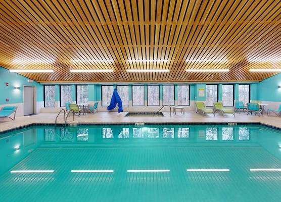 Holiday Inn Express SOUTH BURLINGTON by IHG 1