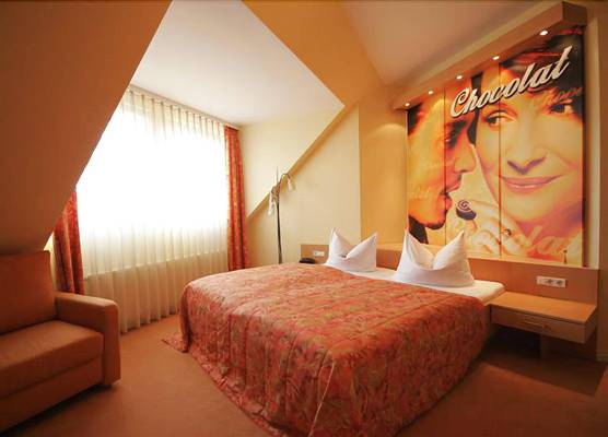 CineHotel Maroni 1
