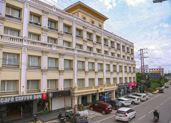 Hotel Hyderabad Grand 1