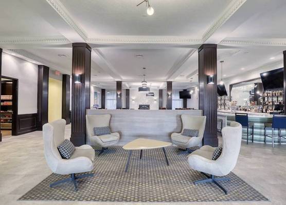 Holiday Inn & Suites MADISON WEST - MIDDLETON by IHG 1