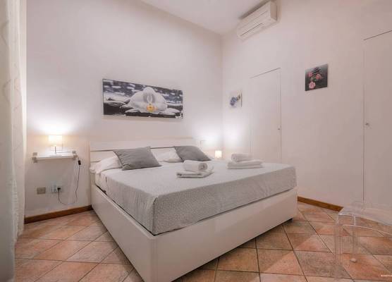 Wine Apartments Florence Moscato 1