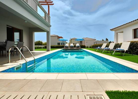 Angie Luxury Beach Villas 1