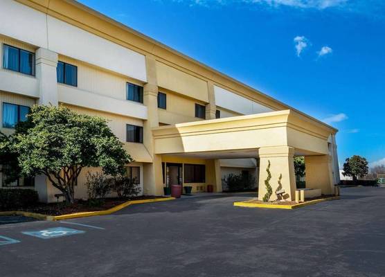 Baymont by Wyndham Meridian 1