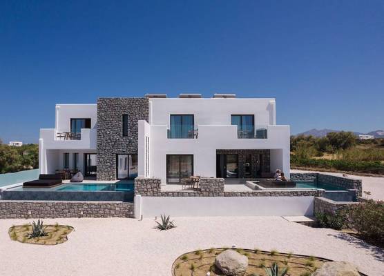 Milestones Naxos 1
